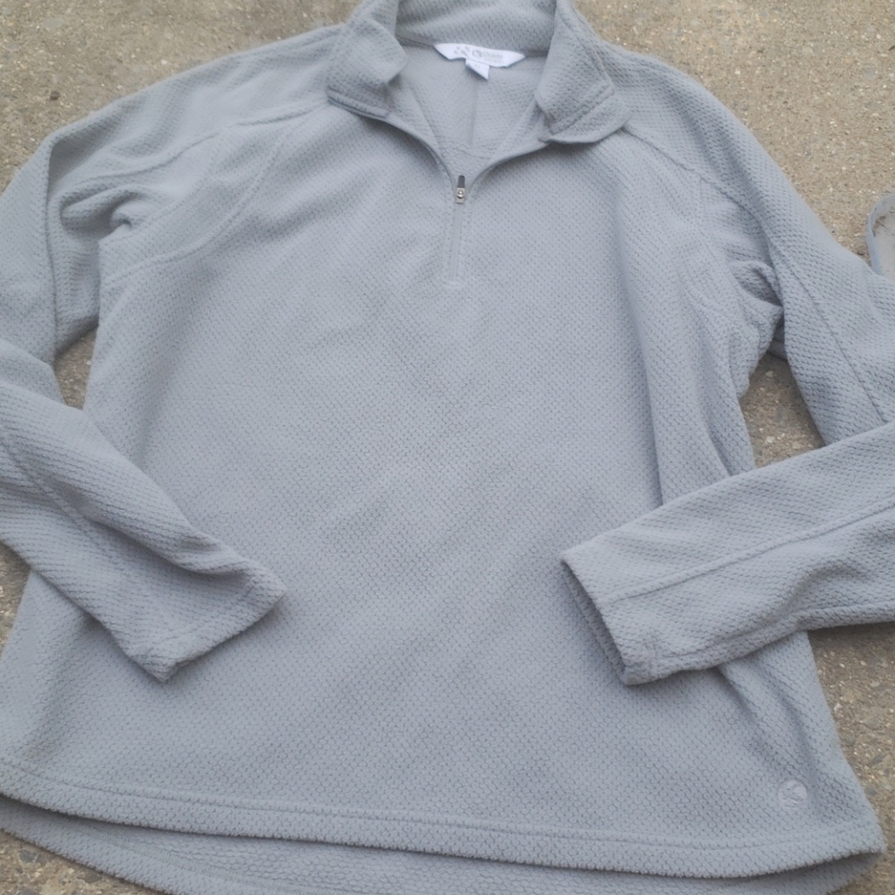 Grey Guide series womens half zip fleece.